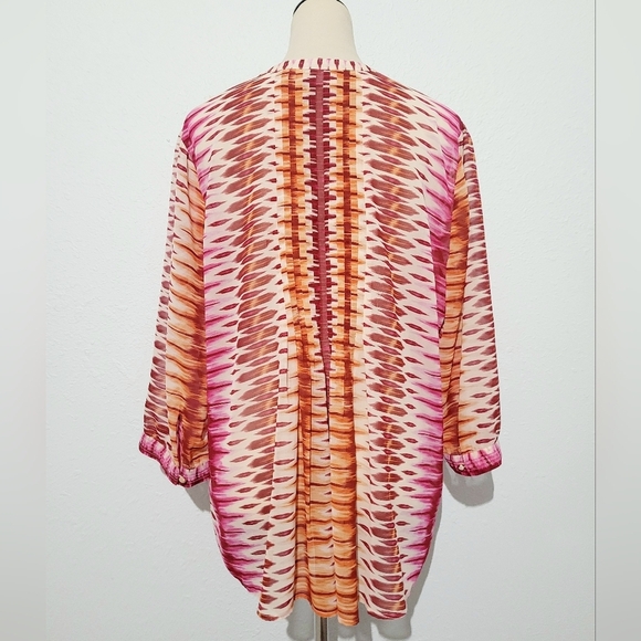 Chico’s Size 2 (L) Button Front Blouse Pink Orange Abstract Ikat Print 3/4 Sleev - Picture 4 of 10